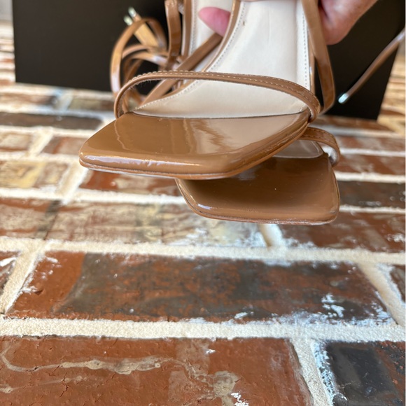 Steve Madden Uplift Ankle Tie Square Toe Sandals in Dark Camel Patent Size 11 - Picture 8 of 15